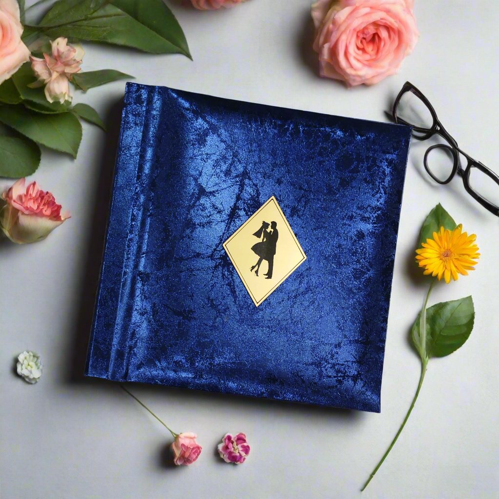 Palinkėjimų knyga "Blizgi mėlyna"