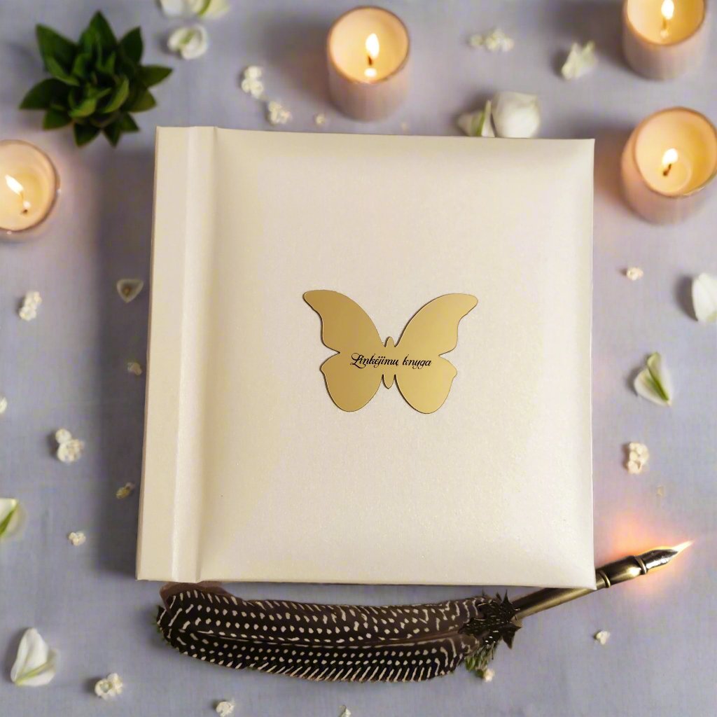 Palinkėjimų knyga "Perlo balta"