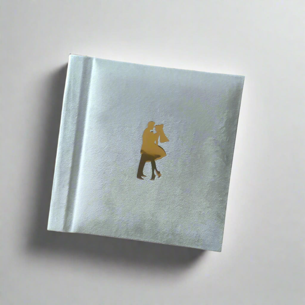 Palinkėjimų knyga "Veliūrinė cappuccino"